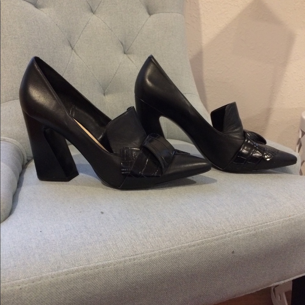 Various Torrid shoes ranging from size 11.5 to 12w - Picture 14 of 16
